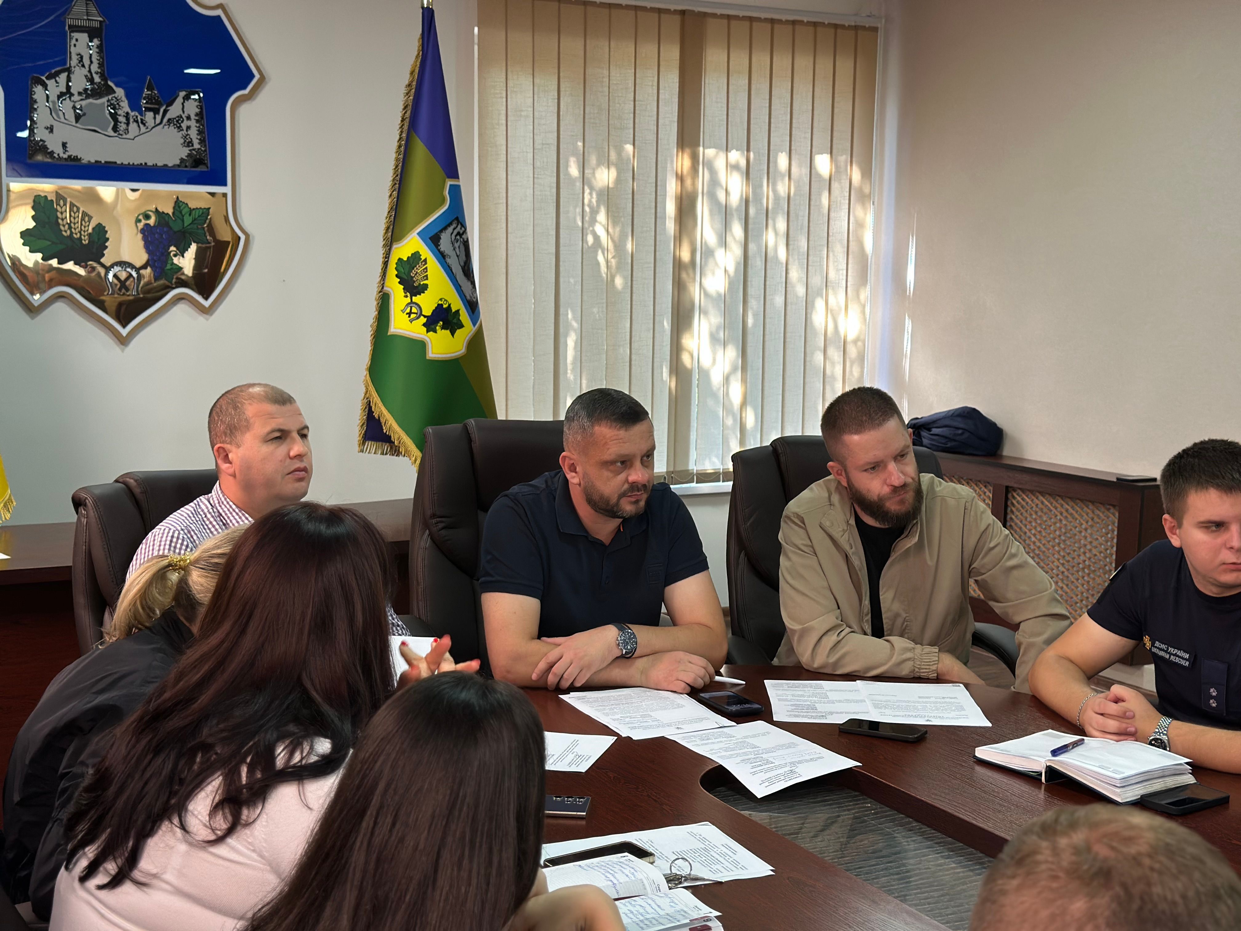 Цивільний захист, земельні питання та підготовка до зими – тематика розширеної наради з громадами Ужгородщини