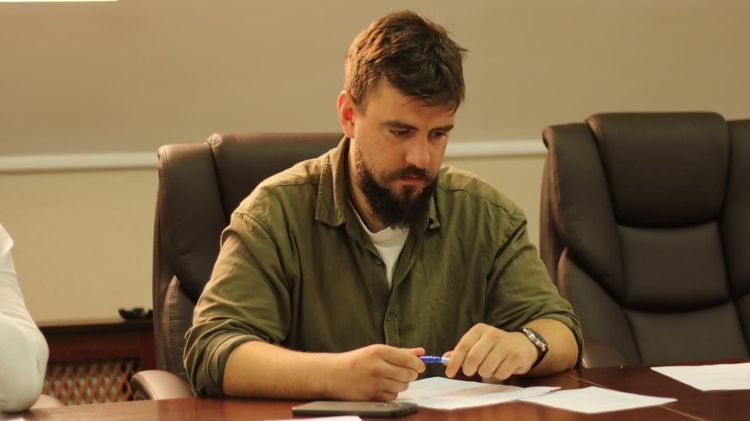 Антон Бадида